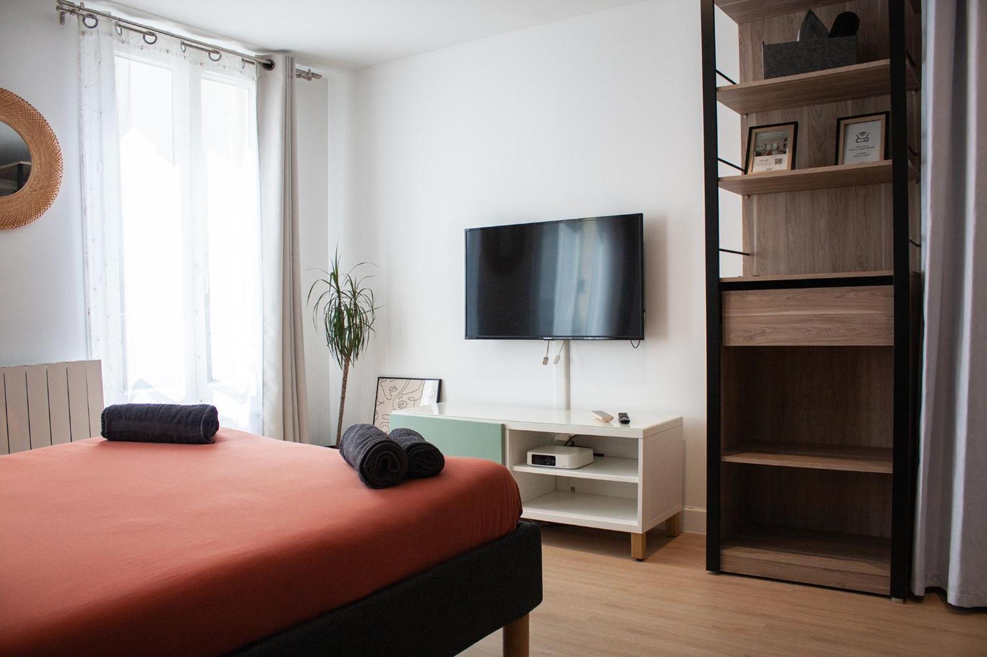 Studio Cosy En Plein Coeur Historique De Pontoise Apartment Bagian luar foto