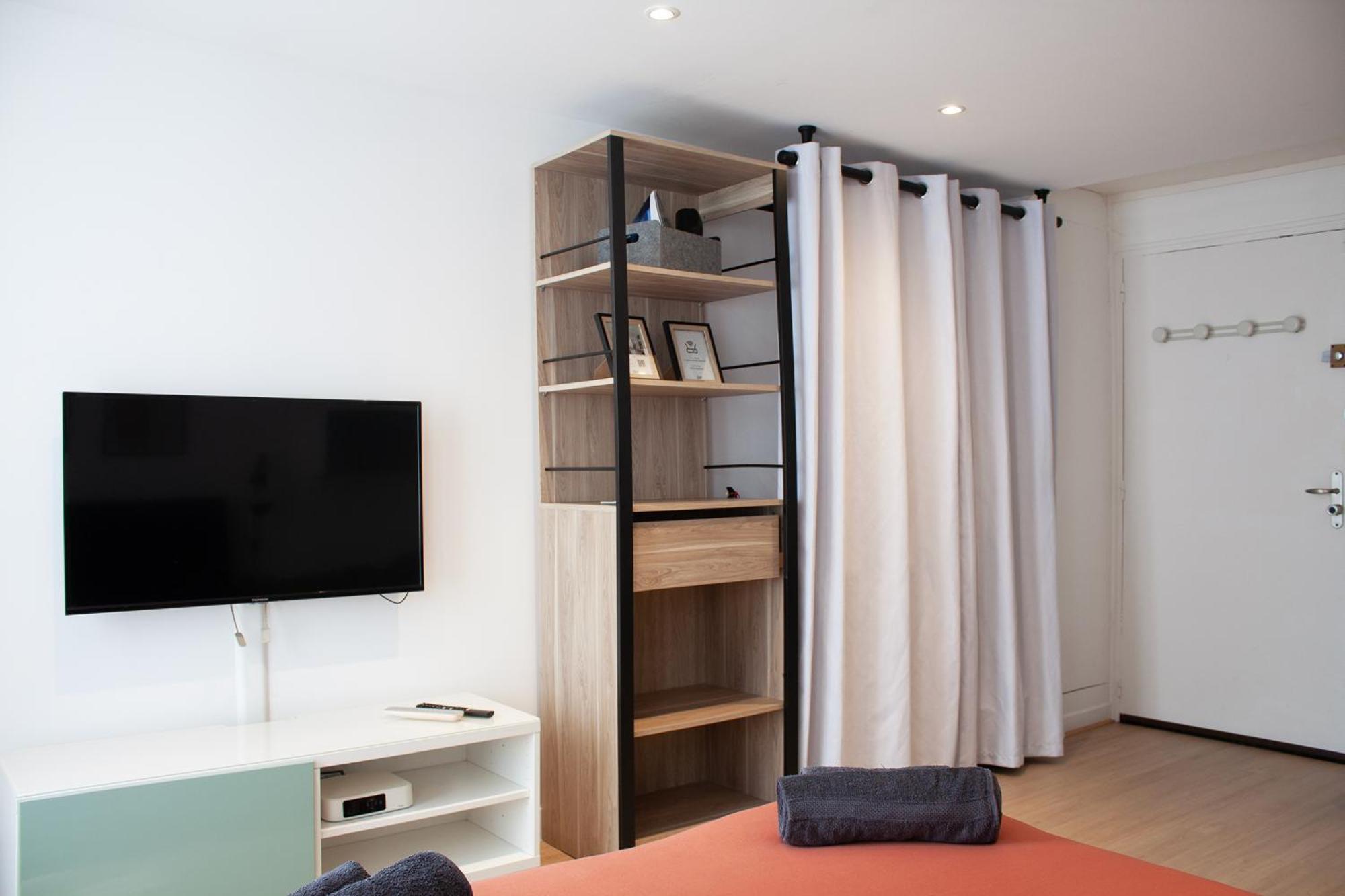 Studio Cosy En Plein Coeur Historique De Pontoise Apartment Bagian luar foto