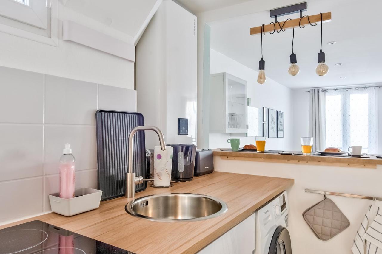 Studio Cosy En Plein Coeur Historique De Pontoise Apartment Bagian luar foto